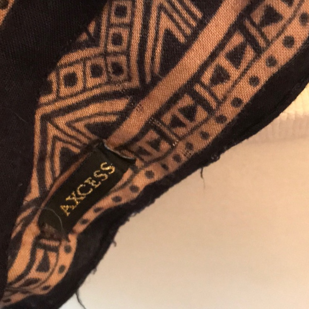 Scarf - Picture 3 of 4